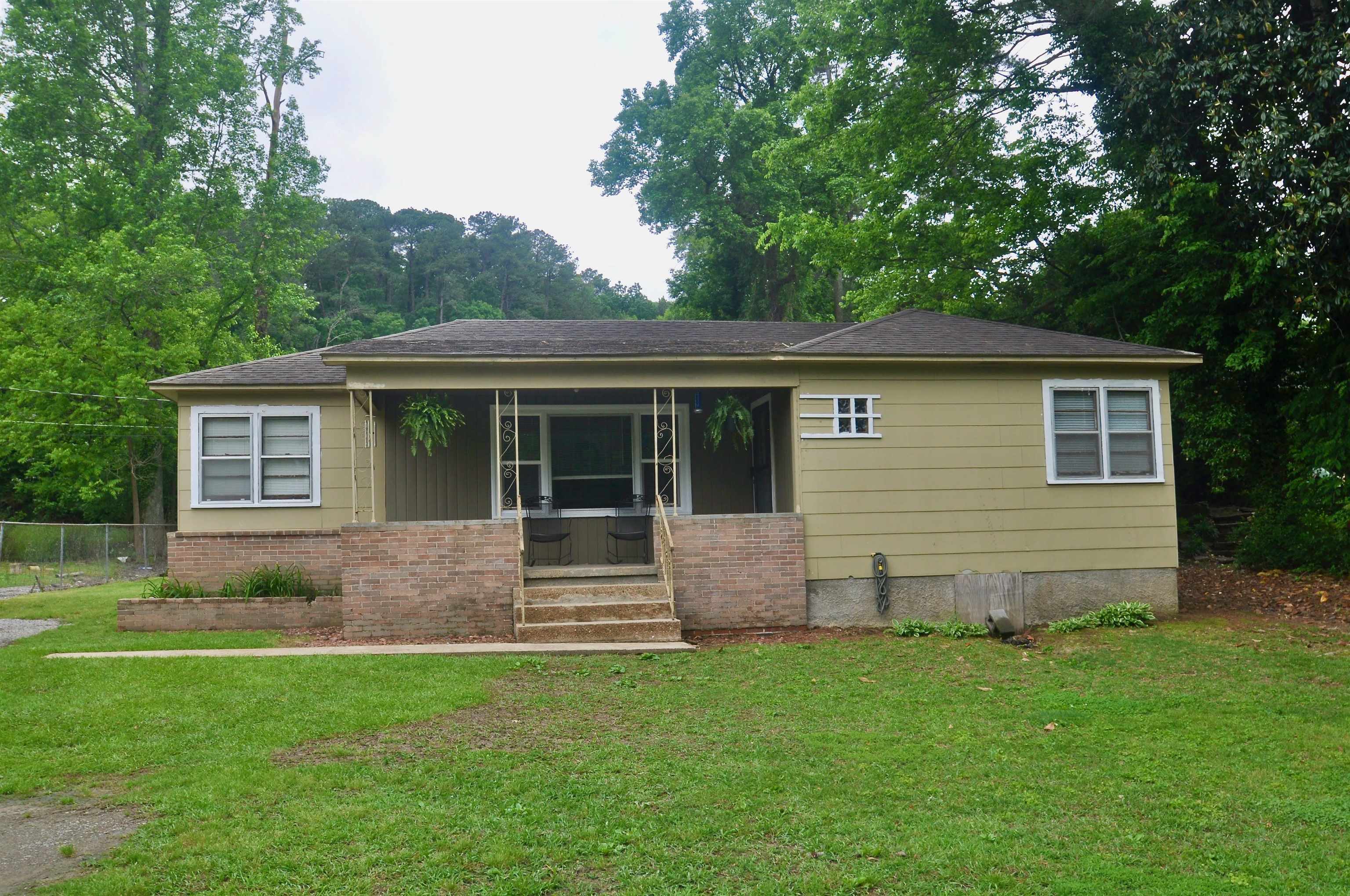 Property Photo: 1400 Lakeside Dr AL 35055 - CULLMAN
