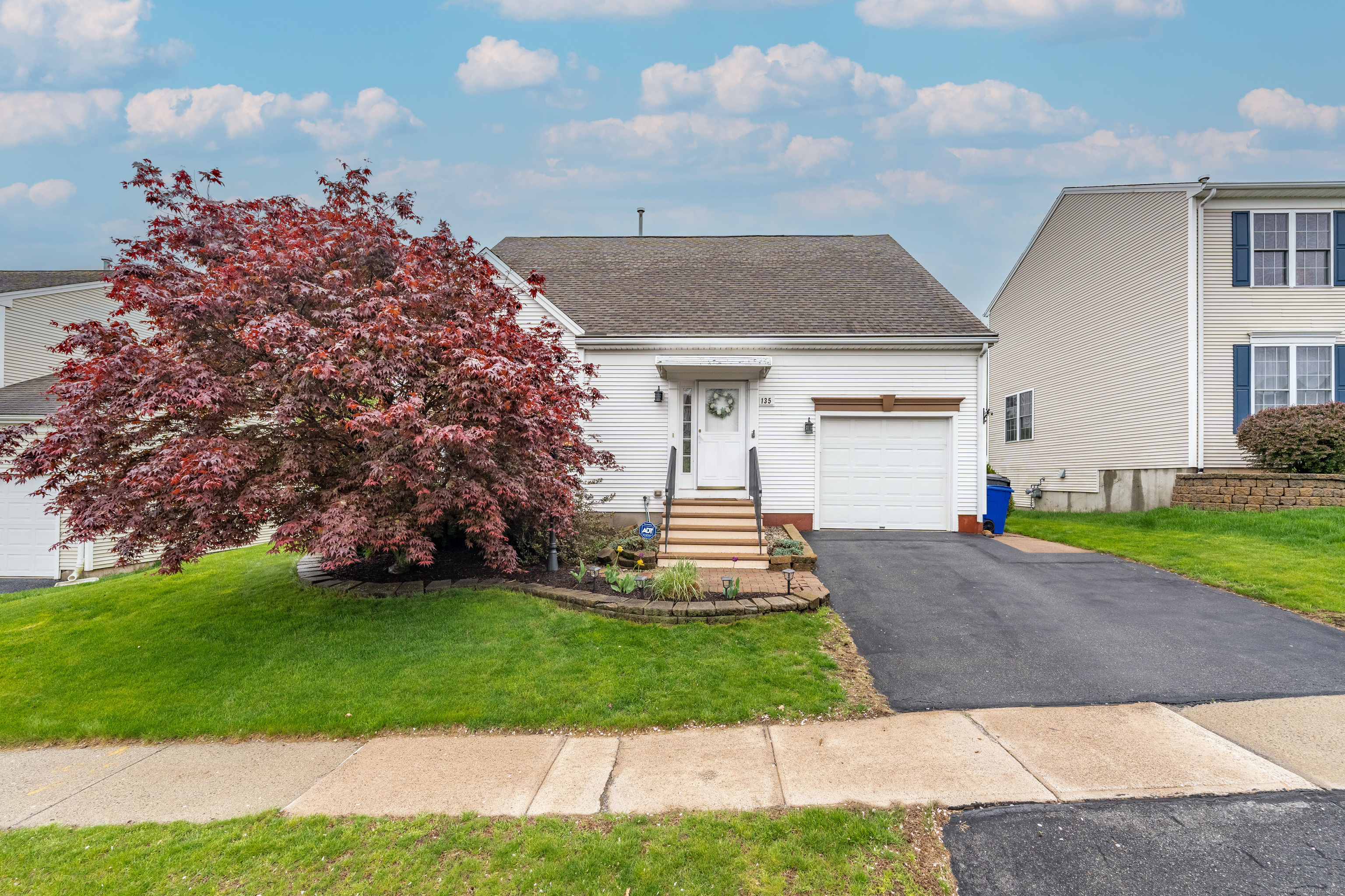 Property Photo: 135 Mountain Laurel Way 135 CT 06078