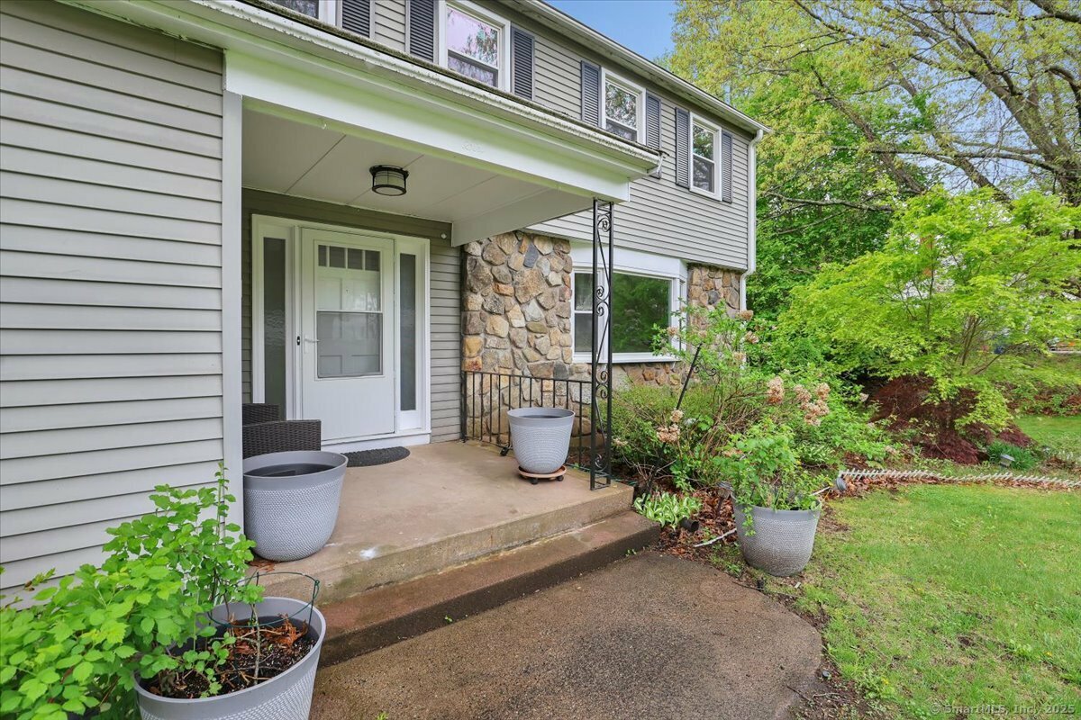 Property Photo: 6 Hamilton Drive CT 06042