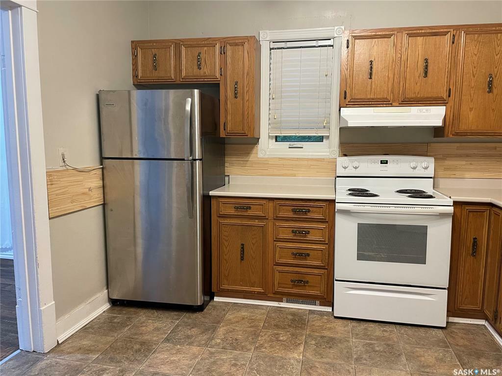 Property Photo: 108 1st Avenue NE SK S0A 1N0