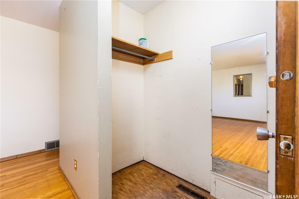 Property Photo: 1005 McMillan Avenue SK S7L 2T9