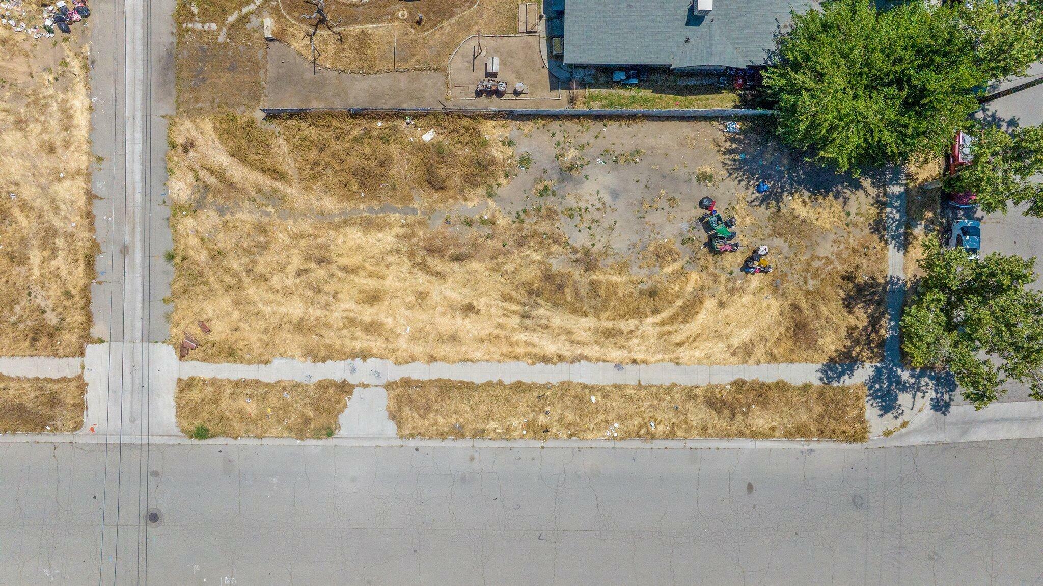 162 E Street  Fresno CA 93706 photo