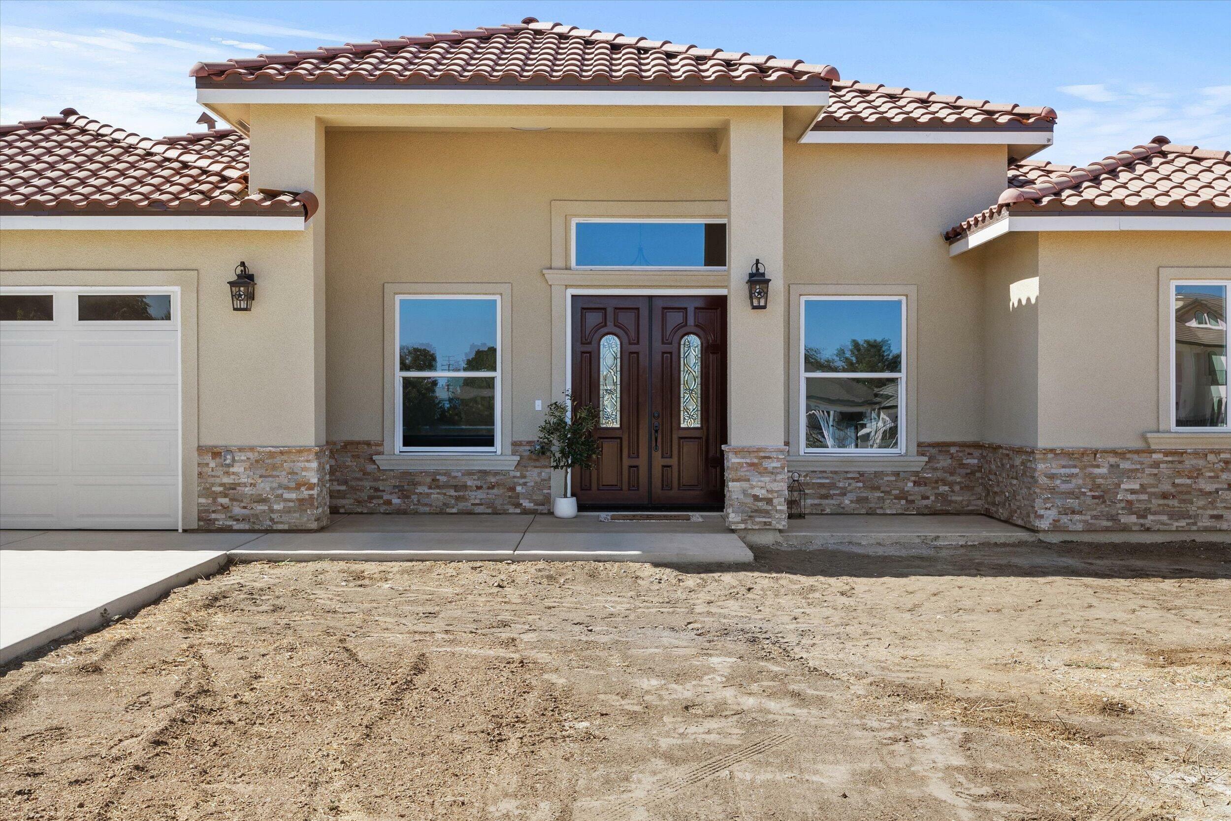 Property Photo: 2037G Linda Vista Avenue CA 93257