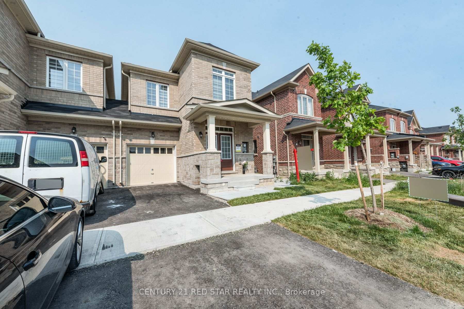 Property Photo: 9 Sail Road ON L7A 4W6