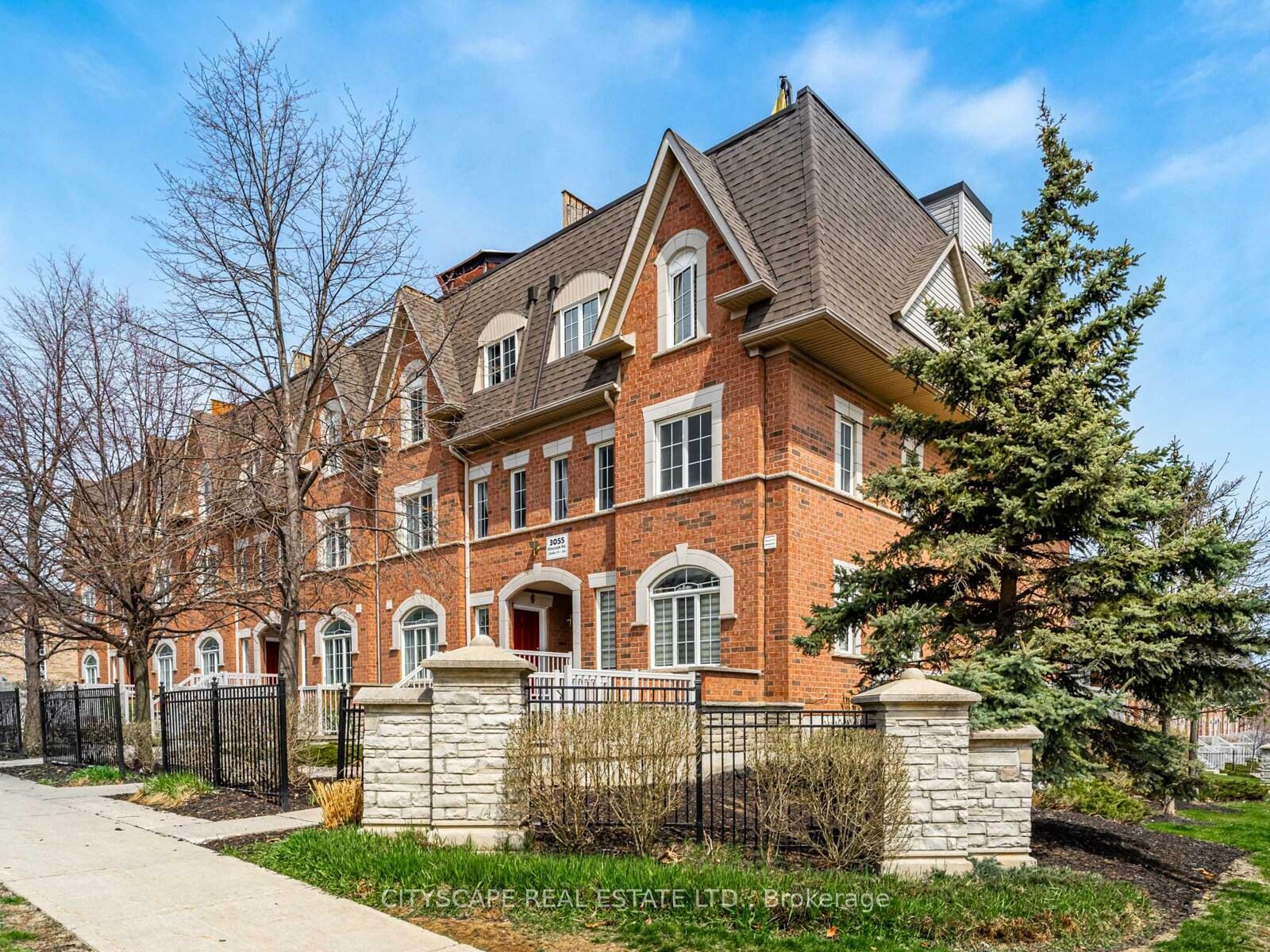 Property Photo: 3055 Elmcreek Road 7 ON L5B 4J9