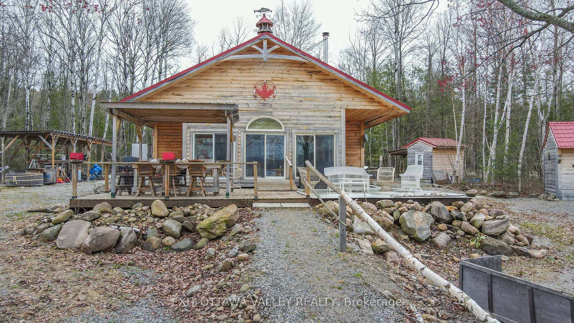 Property Photo: 697 Curtiss Road ON K0J 1B0