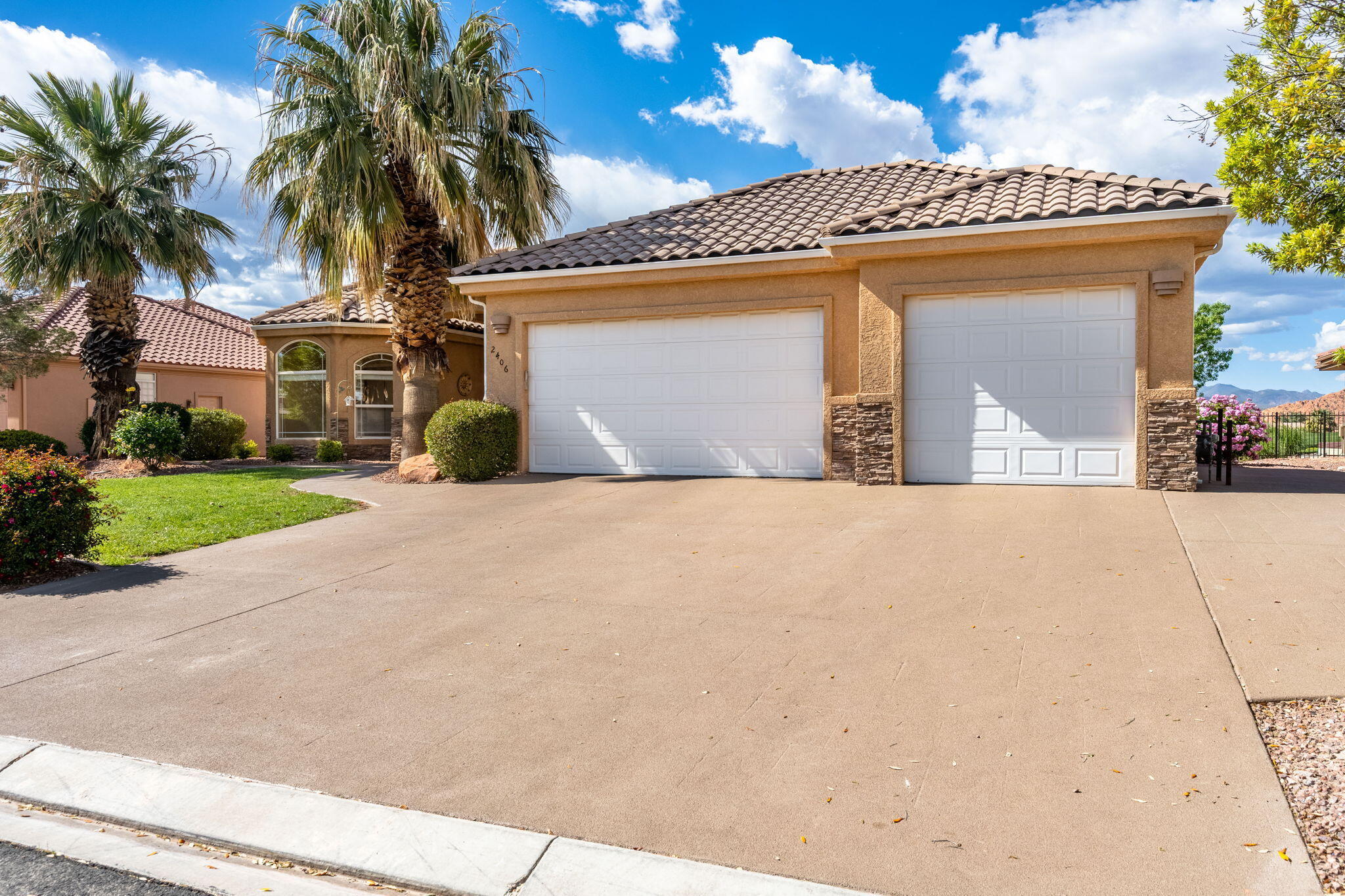 Property Photo: 2406 W 750 UT 84737