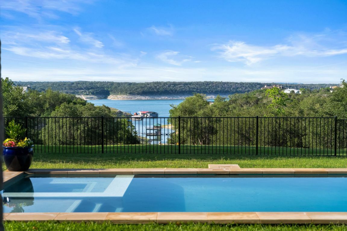 401 Brooks Hollow Road  Lakeway TX 78734 photo