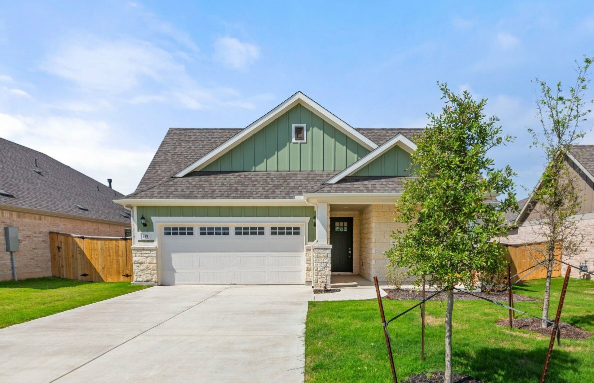 Property Photo: 279 Muddy Creek Way TX 78640