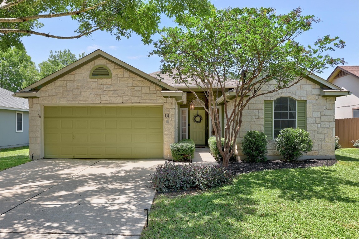 Property Photo: 111 Estate Cove TX 78634
