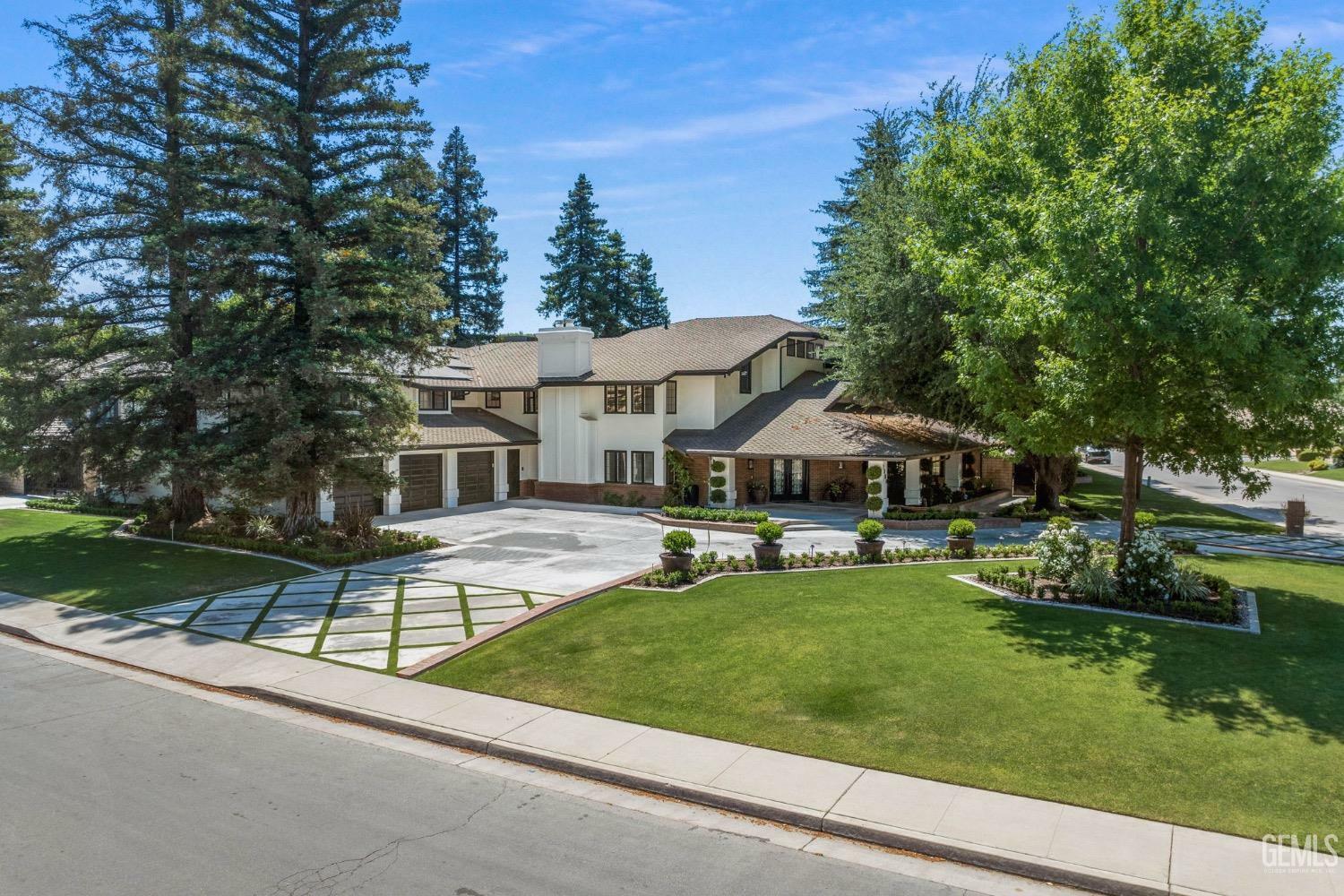 Property Photo: 1000 Camino Del Oeste CA 93309