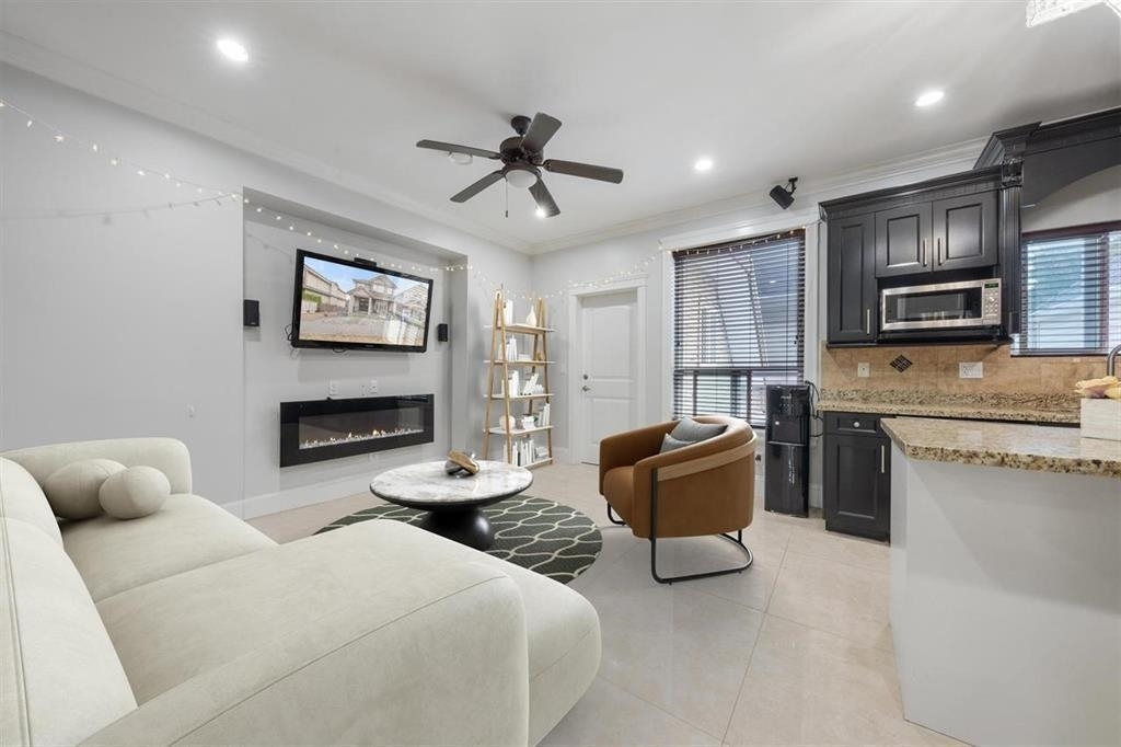 Photo de la propriété: 12852 60 Avenue BC V3X 0B9