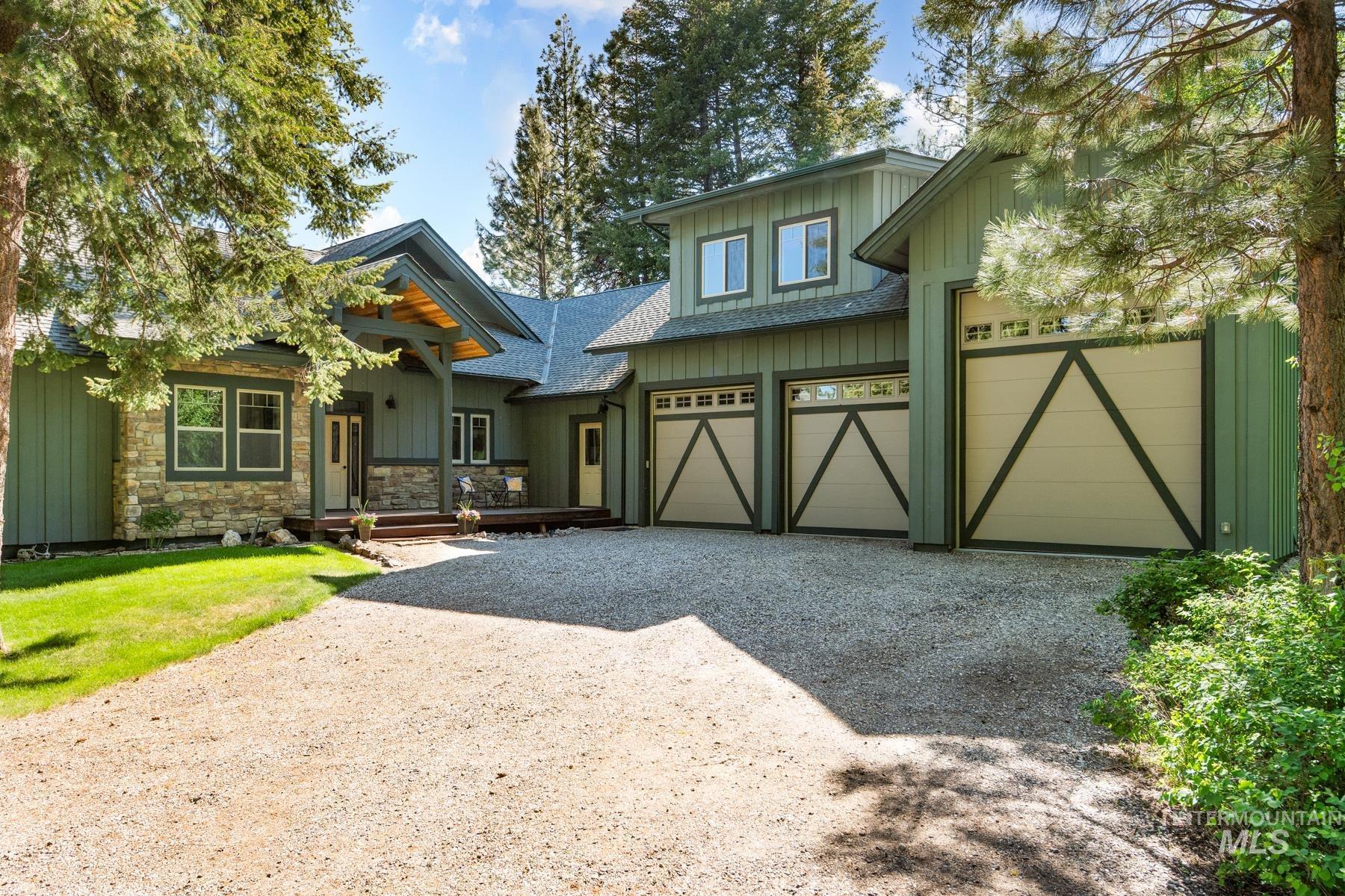 Property Photo: 165 Stillwater Court ID 83638