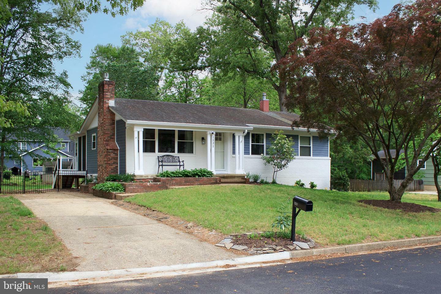 Property Photo: 1531 Manor View Road MD 21035
