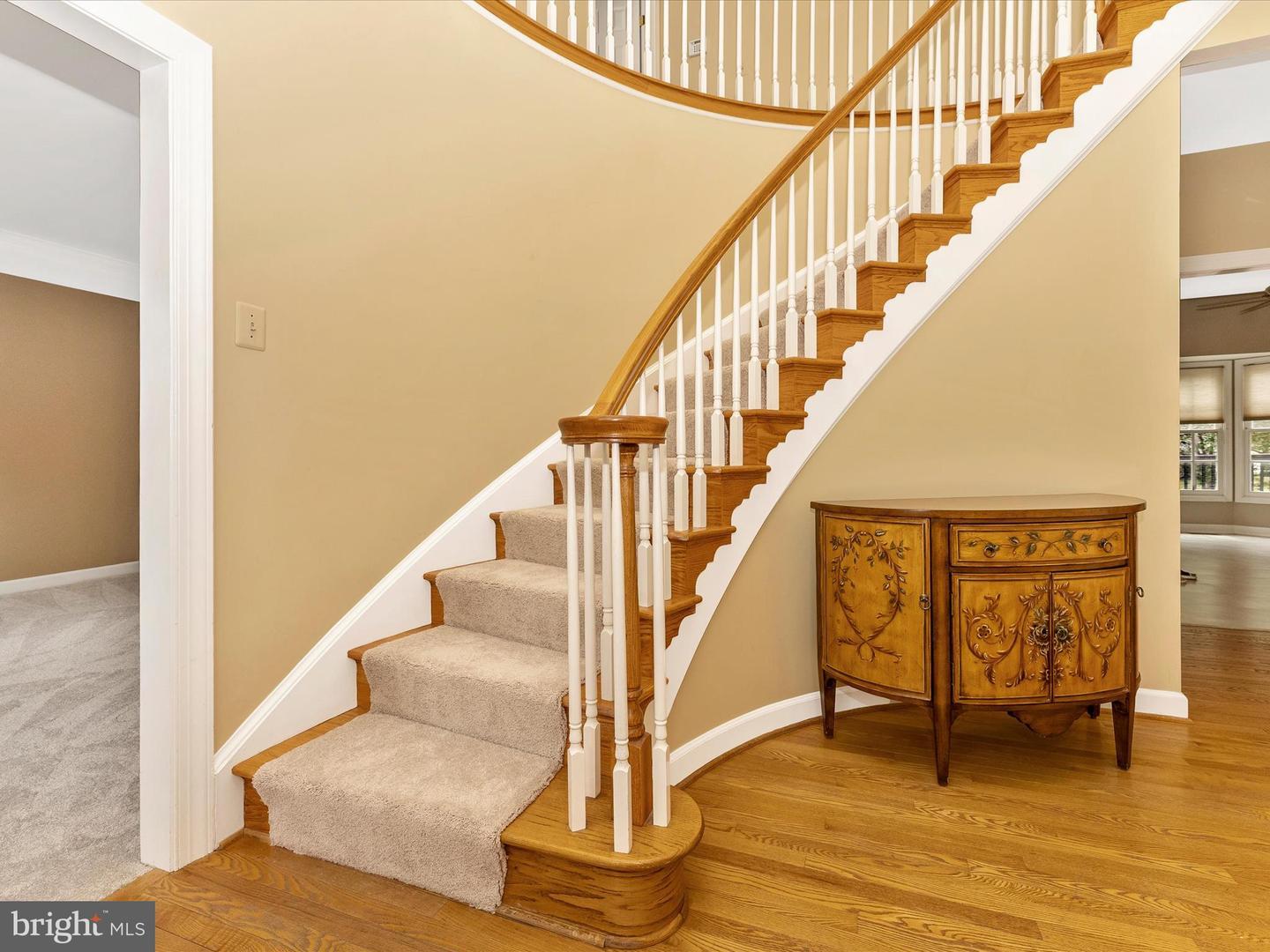 Property Photo:  4 Citrus Grove Court  MD 20878 