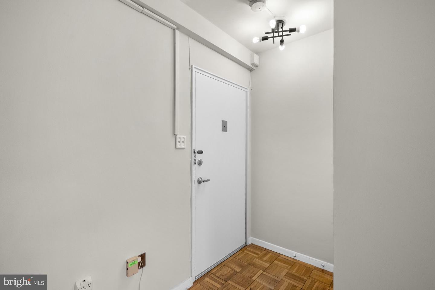 Property Photo: 3601 Wisconsin Avenue NW 408 DC 20016