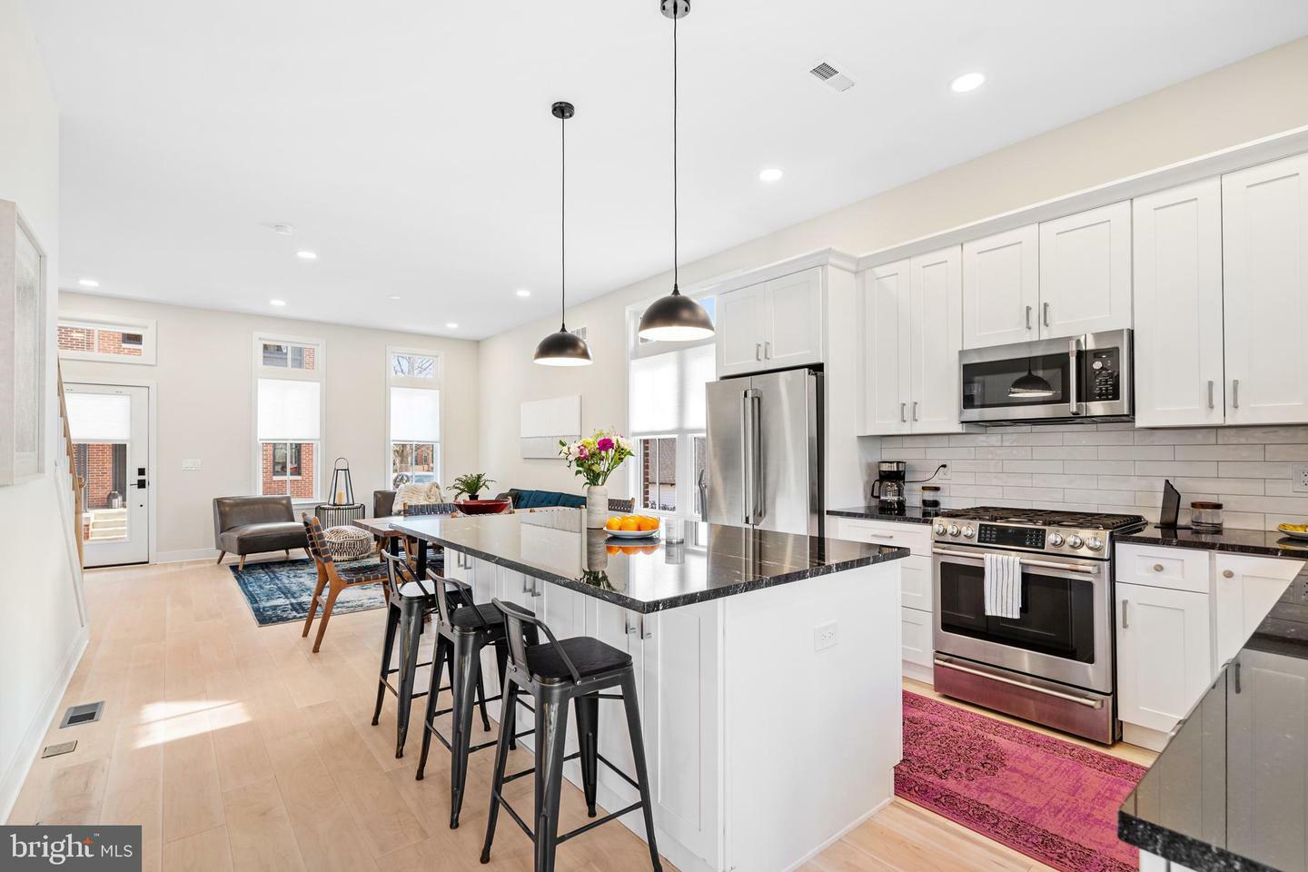 Property Photo:  113 Thornton Lane  PA 18940 
