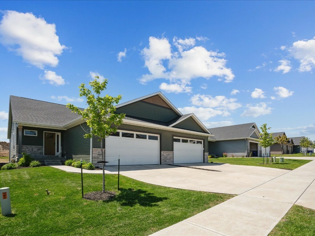 Property Photo: 420 Dawson Drive IA 52358