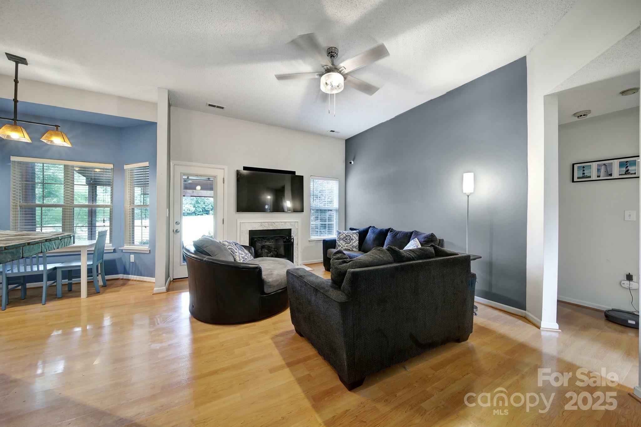 Property Photo: 1021 Stinson Glen Lane NC 28214