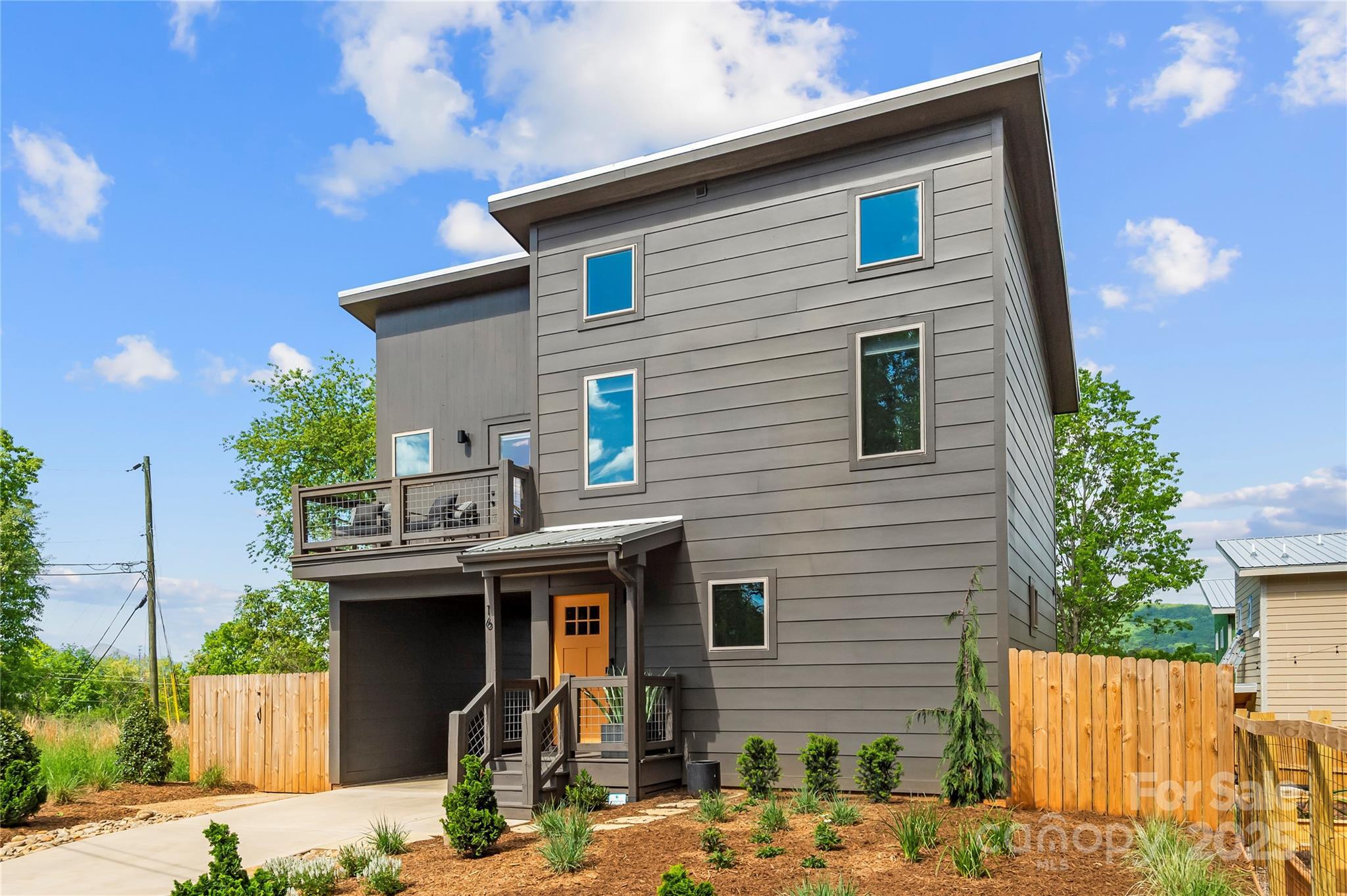 16 Oak Hill Drive  Asheville NC 28806 photo