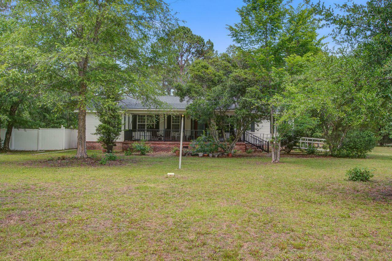 Property Photo: 1586 Zion Road SC 29437