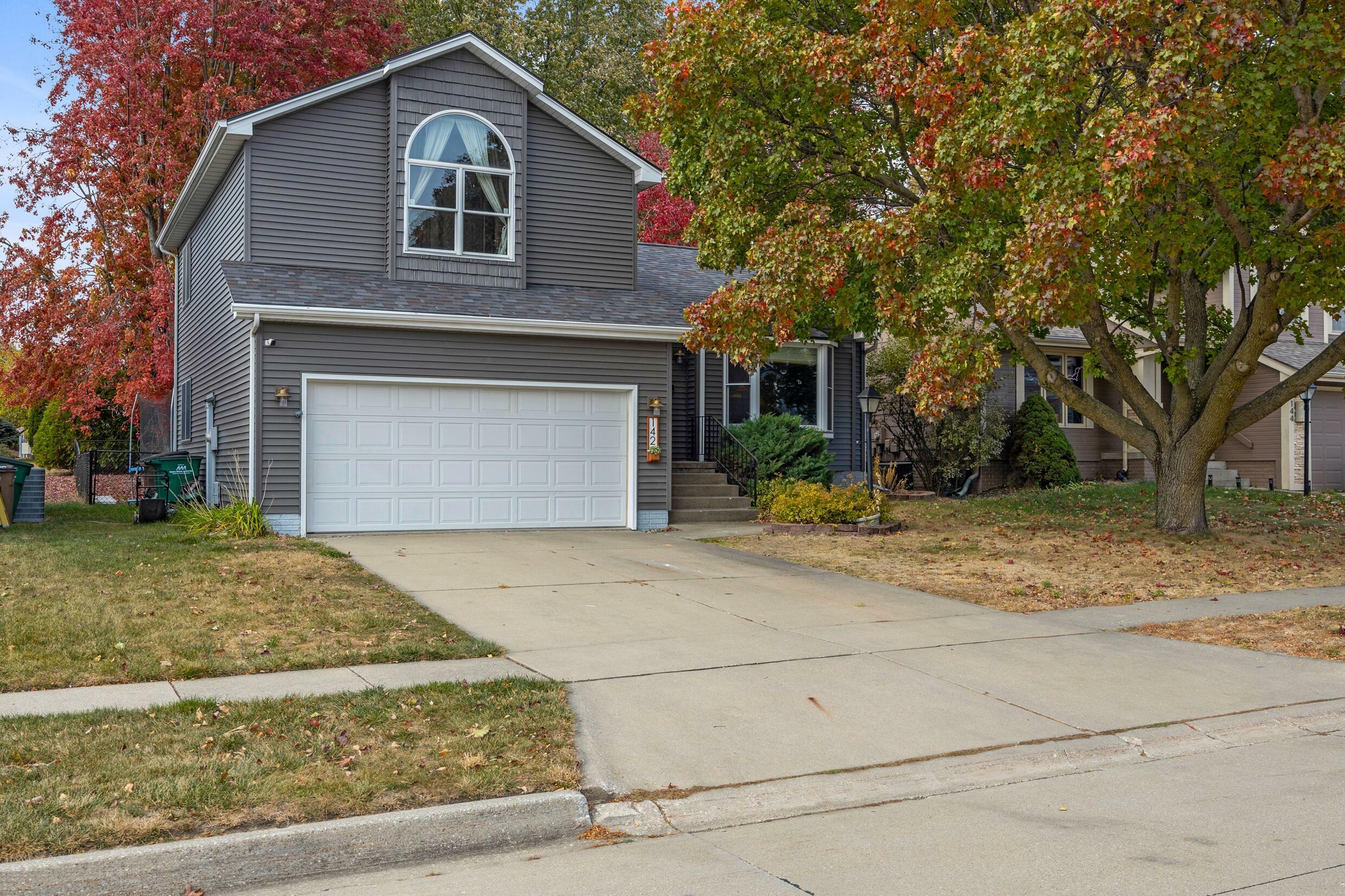 Property Photo: 142 25th Court IA 50265