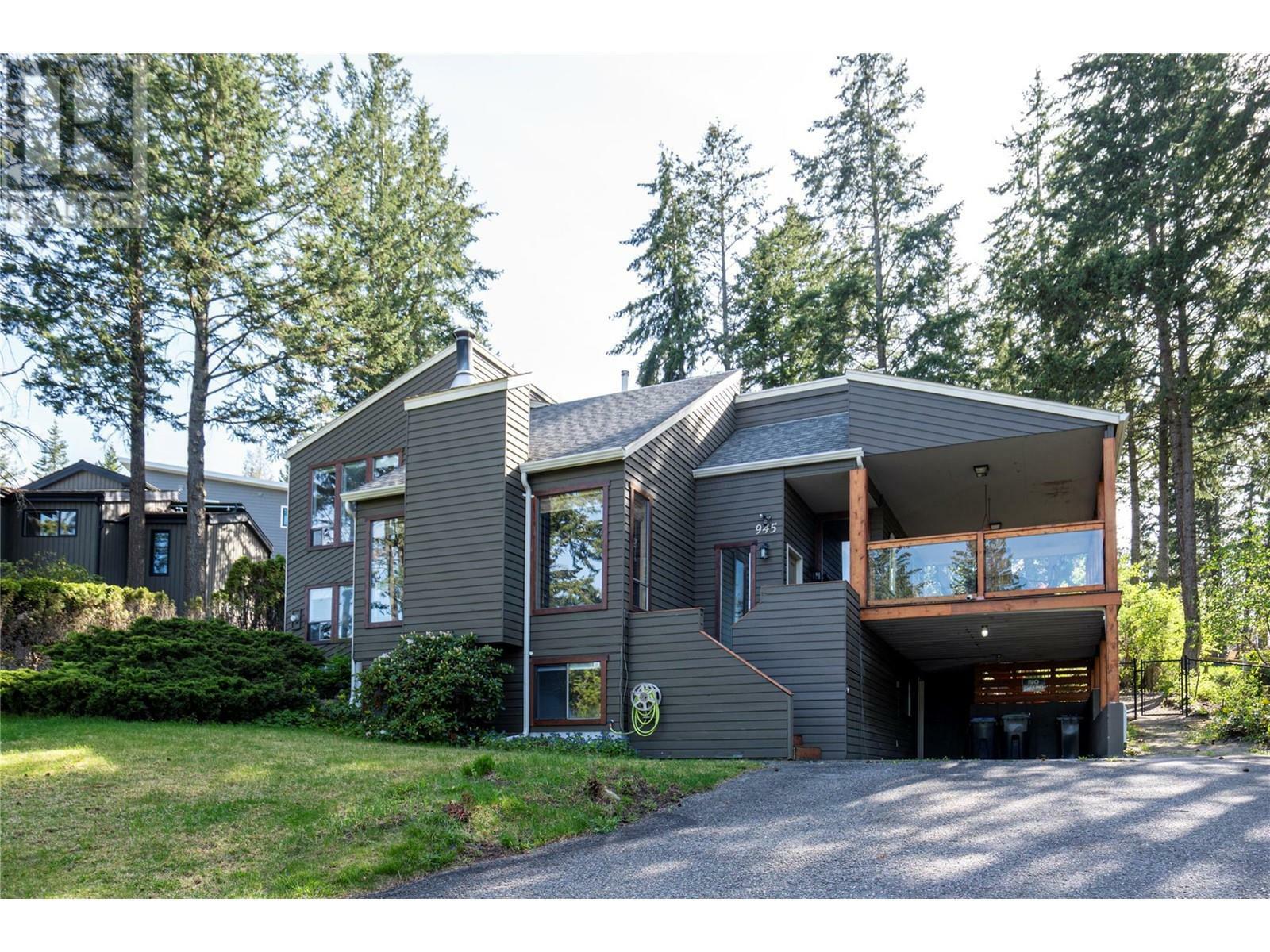 Property Photo: 945 Lloyd Jones Drive BC V1Z 2X9
