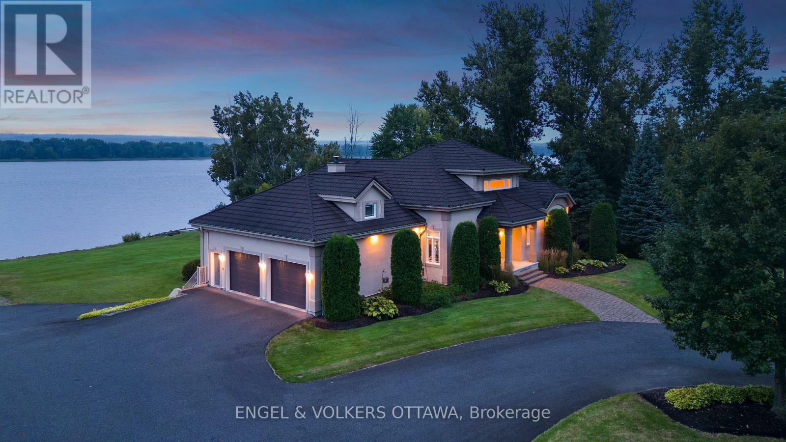 Property Photo: 1759 Regional 174 Road ON K4C 1H5