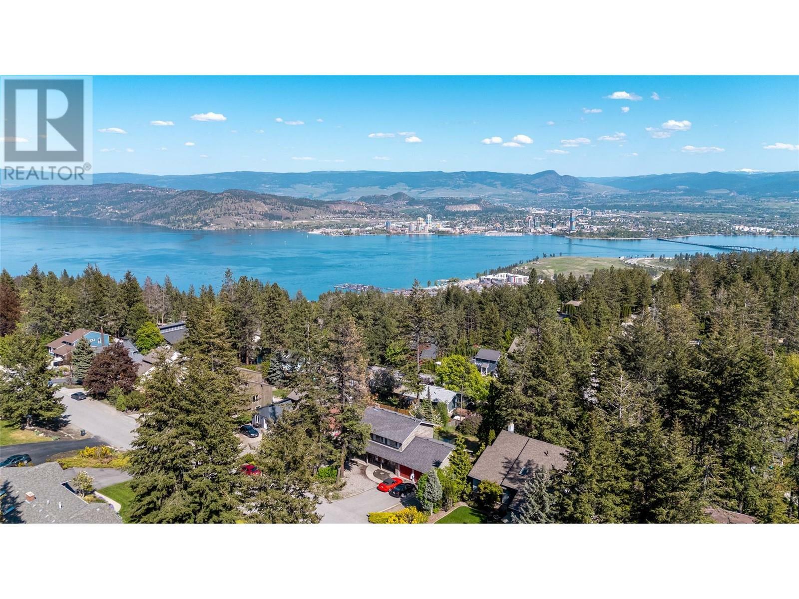 Property Photo: 1623 Blackwood Drive BC V1Z 3B7