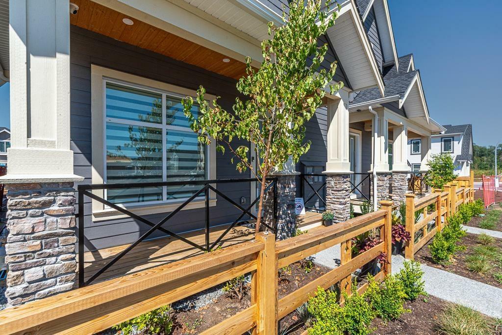 Property Photo: 19637 74 BC V2Y 3G6