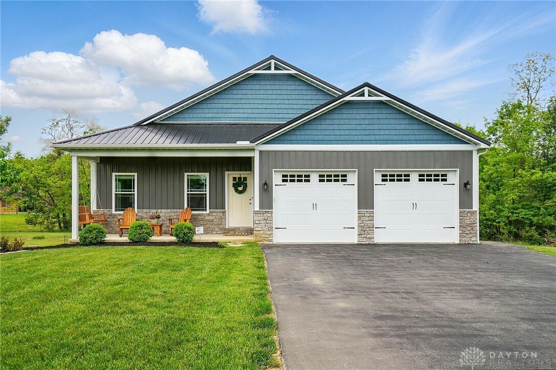 Property Photo: 8 Mohican Cove OH 45171