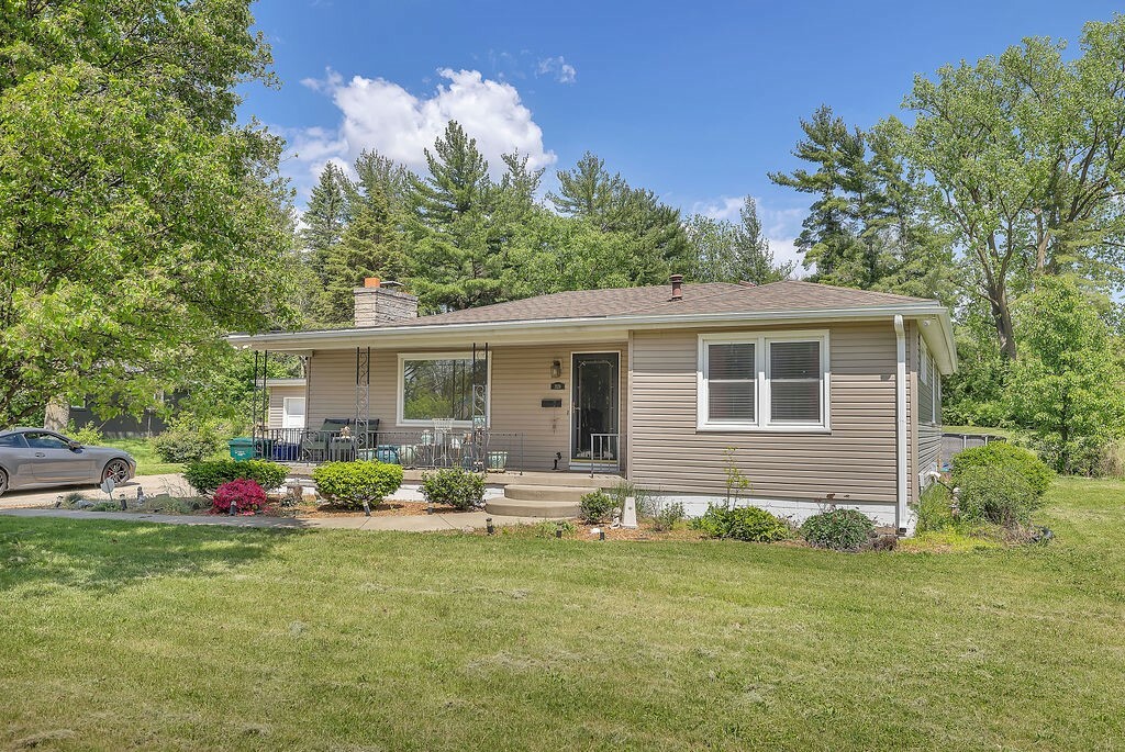 2126 S Franklin Road  Decatur IL 62521 photo