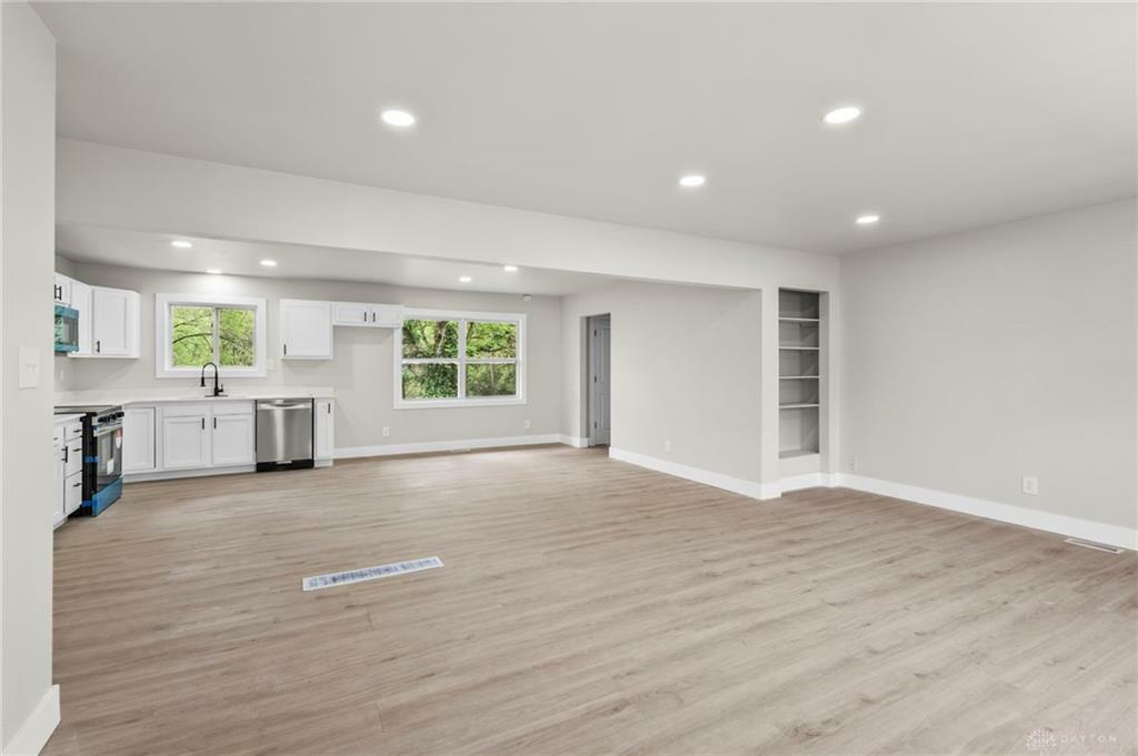 Property Photo: 721 E 3rd Street OH 45385