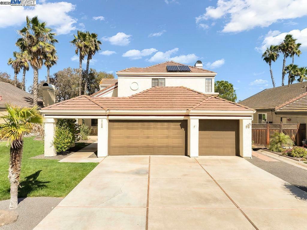 Property Photo:  5160 Edgeview Dr  CA 94505 
