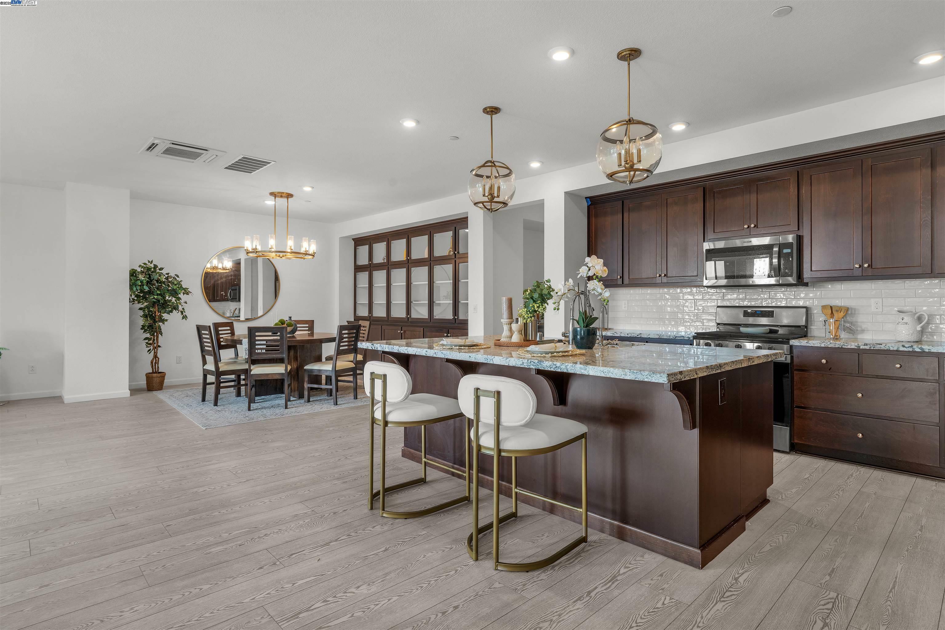 Property Photo: 5390 Arnold Rd CA 94568