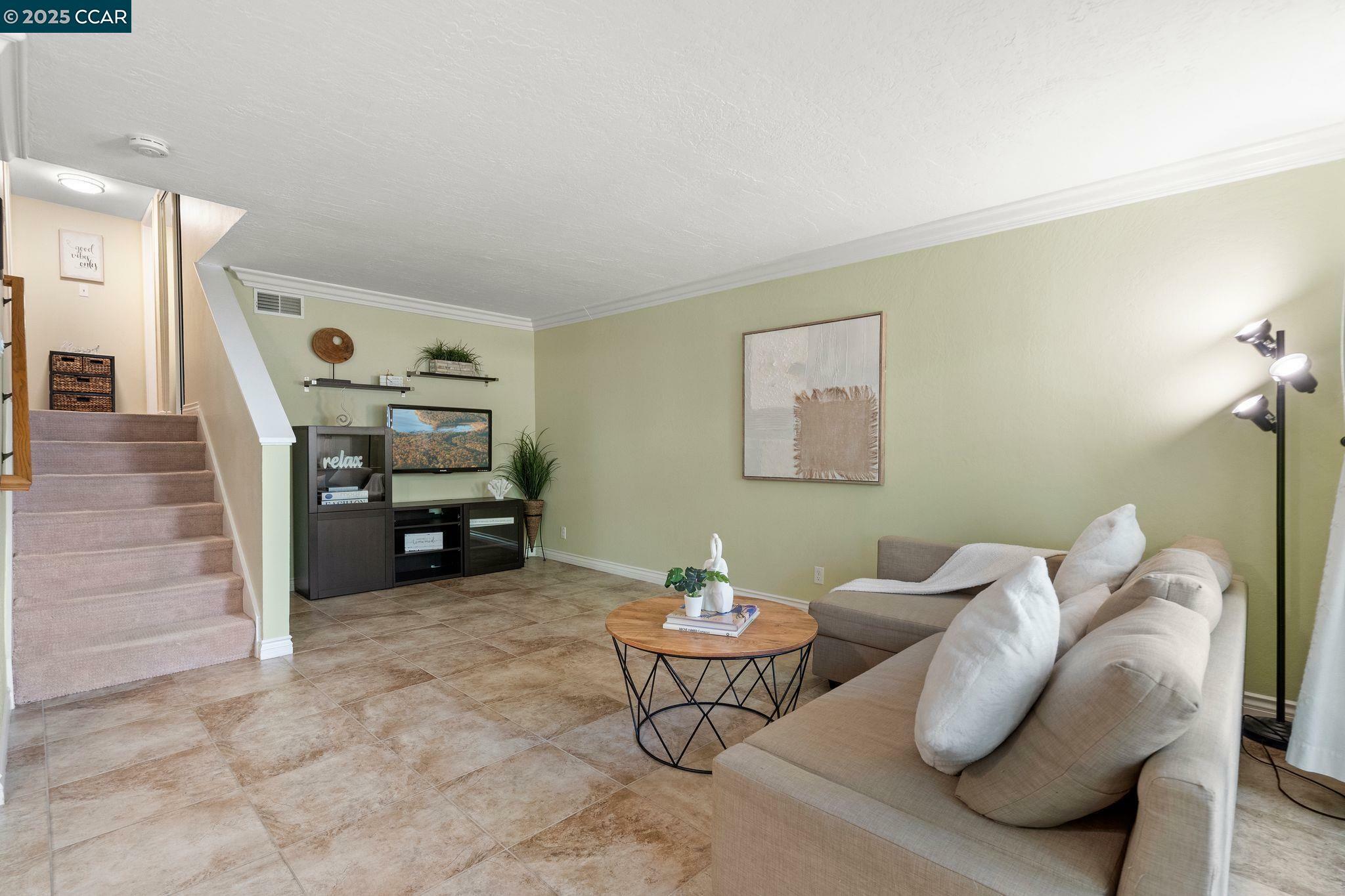 Property Photo: 2704 Oak Road 80 CA 94597