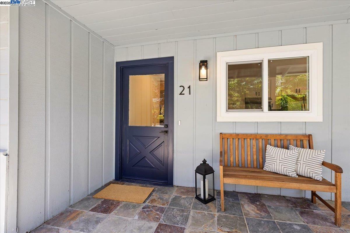 Property Photo:  21 Muth Dr  CA 94563 