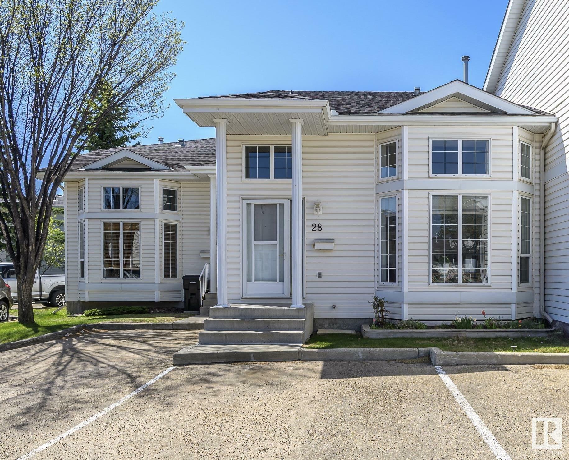 Photo de la propriété: 3380 28A Avenue NW 28 AB T6T 1V4