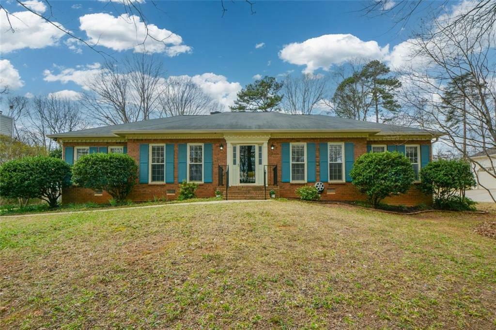 Property Photo: 118 Heritage Way GA 30269