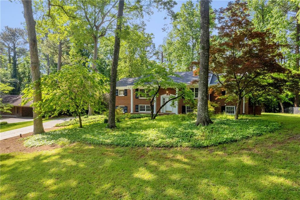 Property Photo: 4331 E Kings Point Circle GA 30338