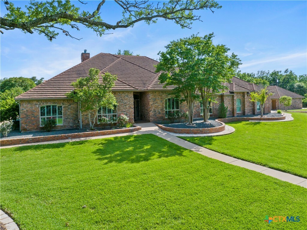 Property Photo: 3818 Southlake Drive TX 76513