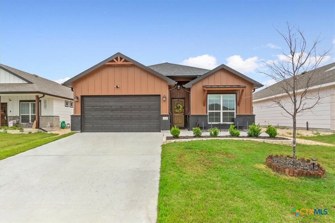Property Photo: 1606 Fiddle Wood Way TX 76502