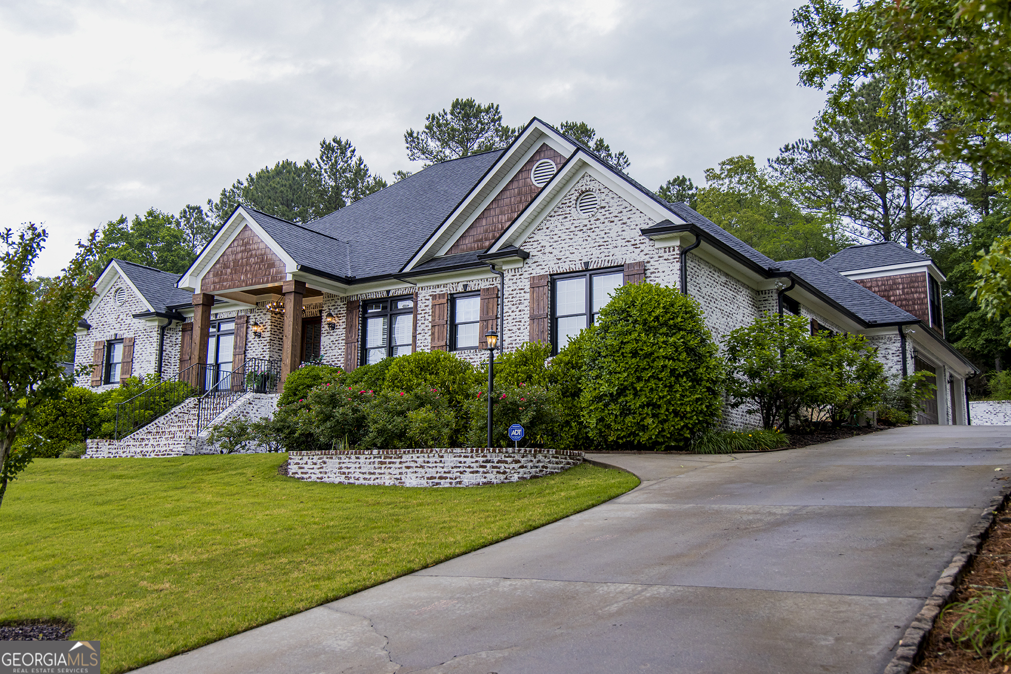 Property Photo: 109 S Cloudview Road SE GA 30161