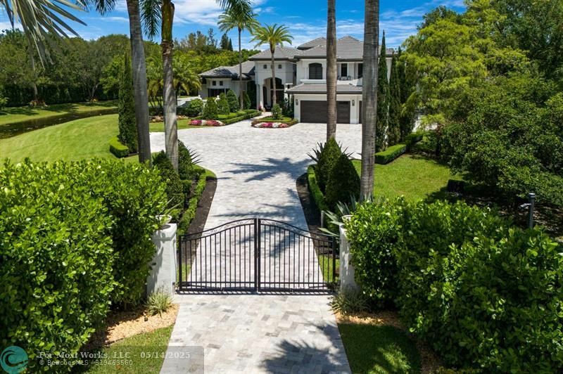 Property Photo: 6970 NW 87th Ave FL 33067