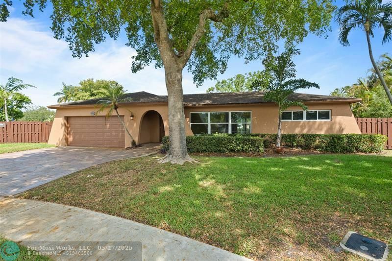 8759 SW 51st Pl  Cooper City FL 33328 photo