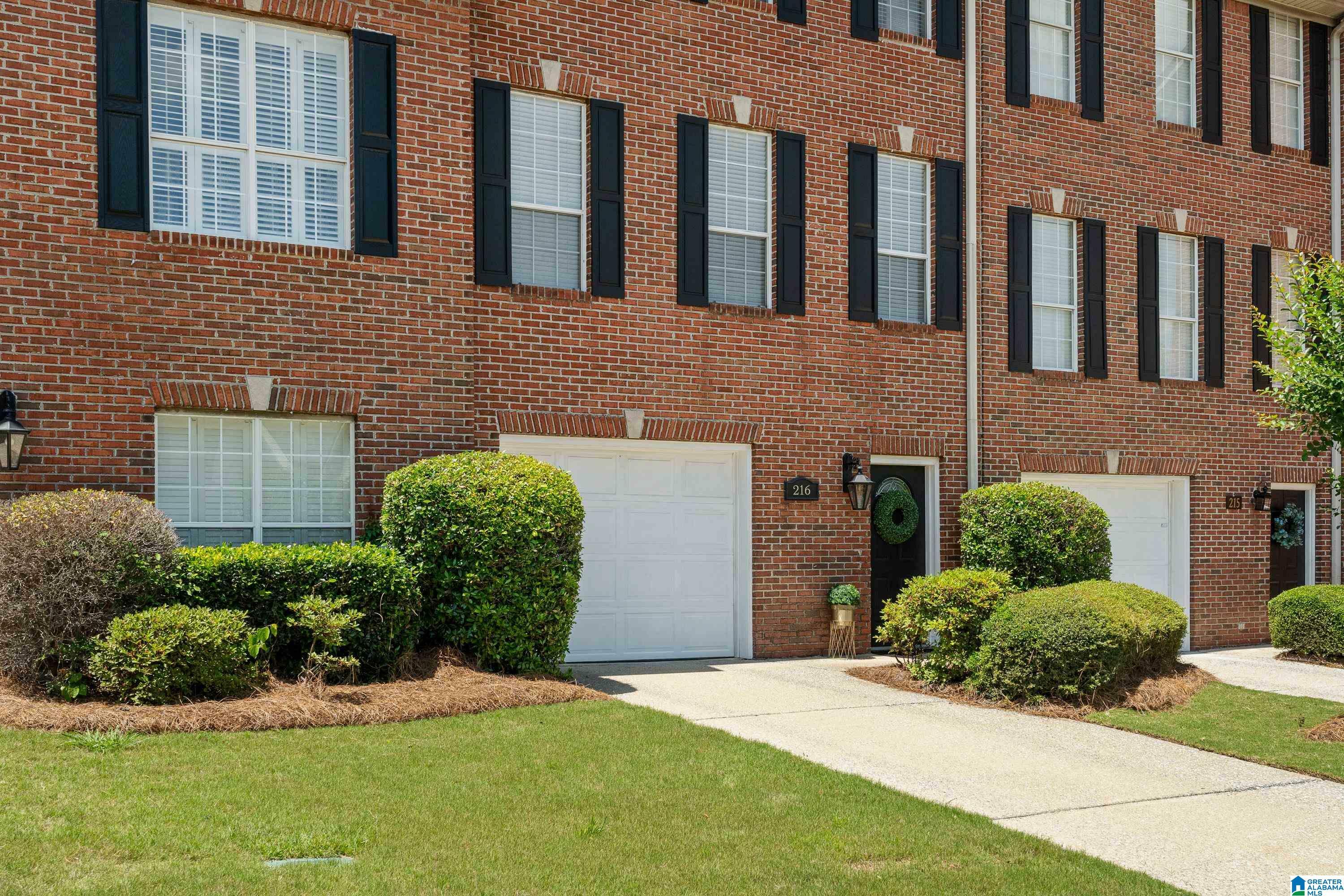 Property Photo: 216 Meadow Croft Circle AL 35242