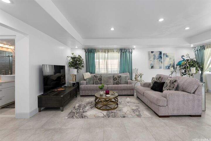 45-333 Mahalani Street  Kaneohe HI 96744 photo