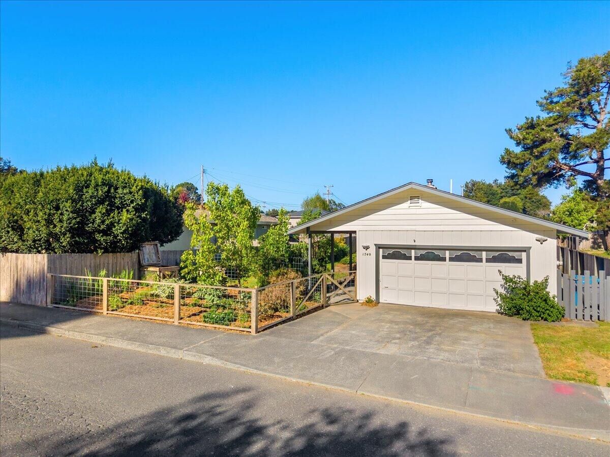 Property Photo:  1740 Harrison Avenue  CA 95501 