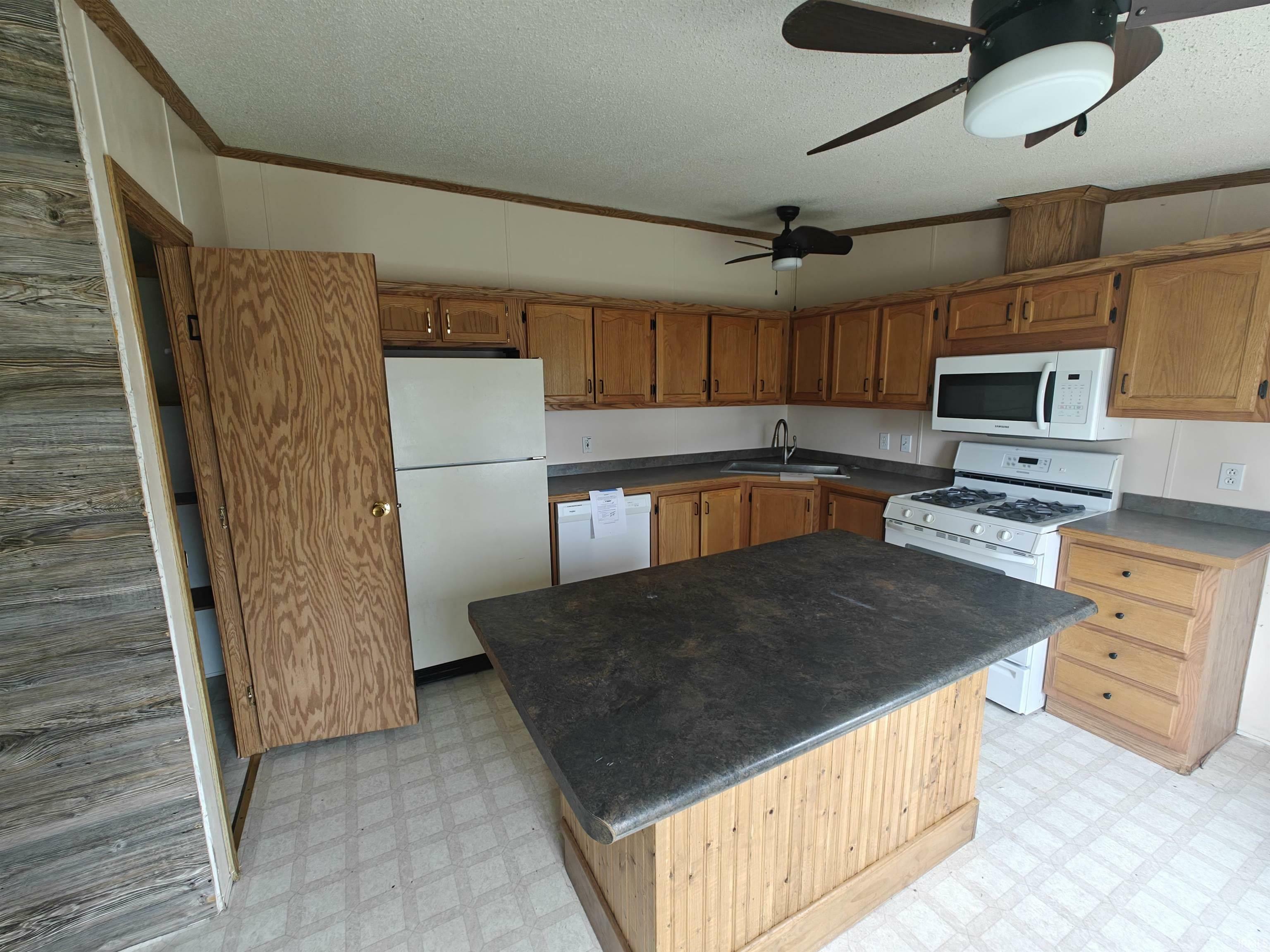 Property Photo: 78 Ems B6 Lane IN 46538