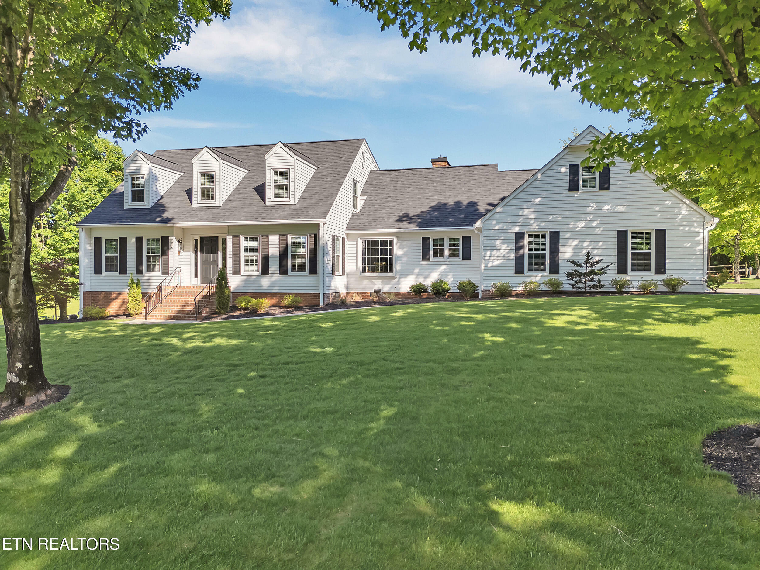 Property Photo: 1102 Turnberry Lane TN 37803